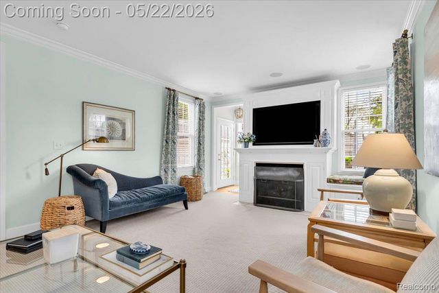 784 University Place, Grosse Pointe, MI 48230