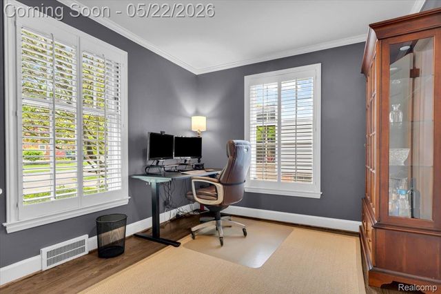 784 University Place, Grosse Pointe, MI 48230