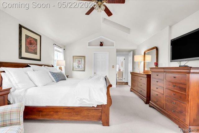 784 University Place, Grosse Pointe, MI 48230