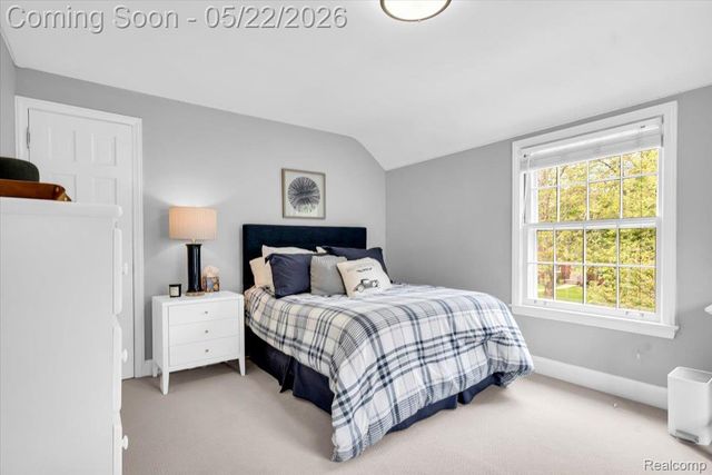784 University Place, Grosse Pointe, MI 48230