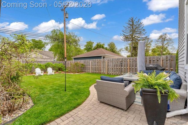 784 University Place, Grosse Pointe, MI 48230
