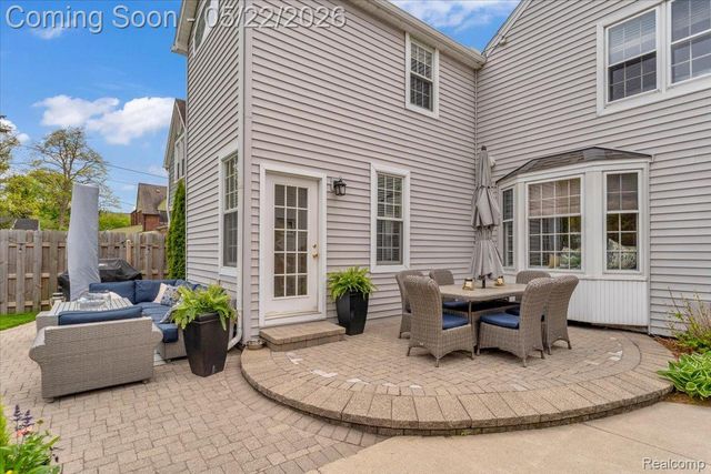 784 University Place, Grosse Pointe, MI 48230