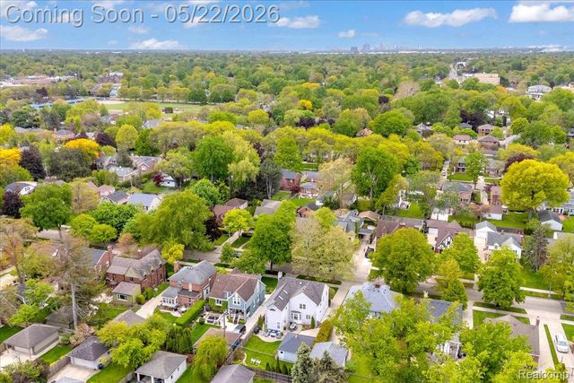 784 University Place, Grosse Pointe, MI 48230