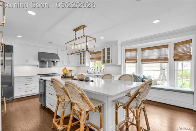784 University Place, Grosse Pointe, MI 48230