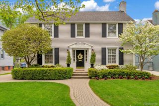 784 University Place, Grosse Pointe, MI 48230