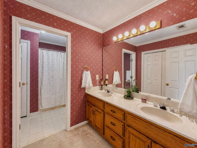 2816 Winthrop Drive, Decatur, AL 35603