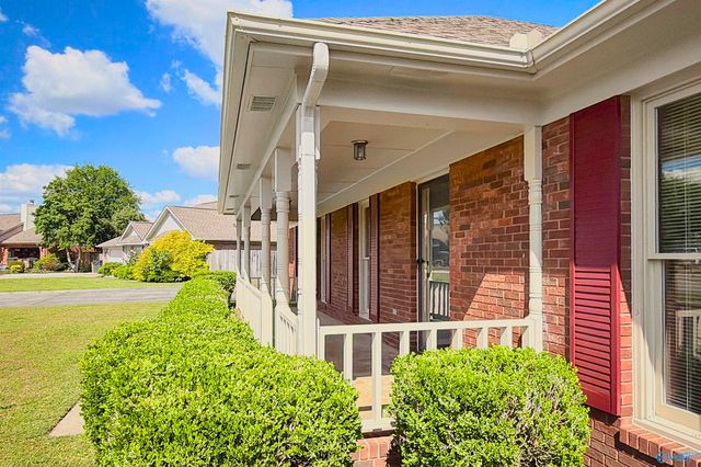 2816 Winthrop Drive, Decatur, AL 35603