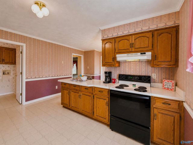 2816 Winthrop Drive, Decatur, AL 35603