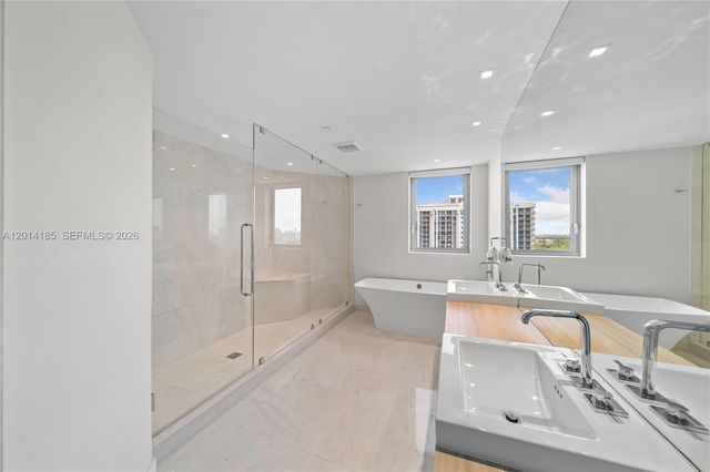 17111 Biscayne Blvd 2107, North Miami Beach, FL 33160