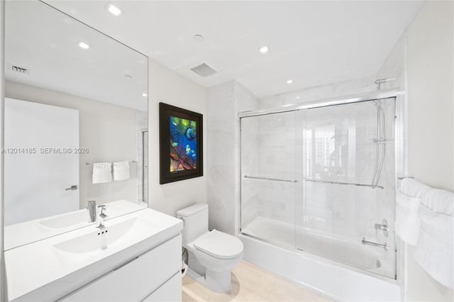 17111 Biscayne Blvd 2107, North Miami Beach, FL 33160