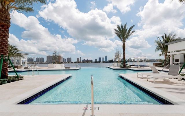 17111 Biscayne Blvd 2107, North Miami Beach, FL 33160
