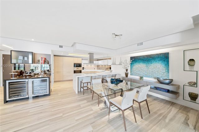 17111 Biscayne Blvd 2107, North Miami Beach, FL 33160
