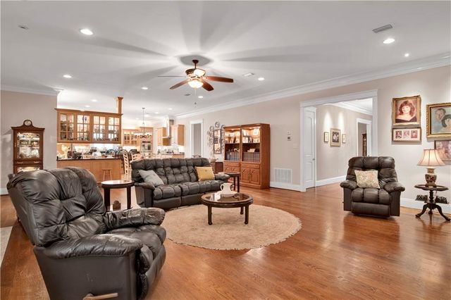 13775 Howells Ferry Road, Wilmer, AL 36587