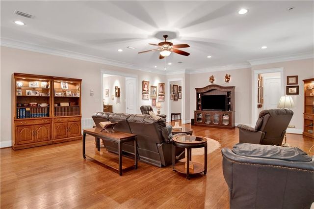 13775 Howells Ferry Road, Wilmer, AL 36587
