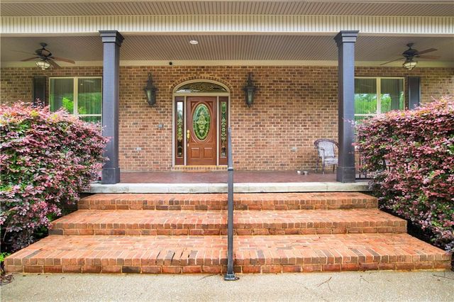 13775 Howells Ferry Road, Wilmer, AL 36587