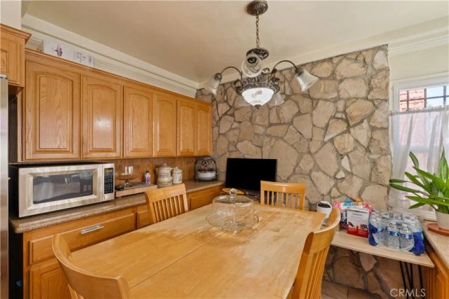 3959 S Bronson Ave, Los Angeles, CA 90008