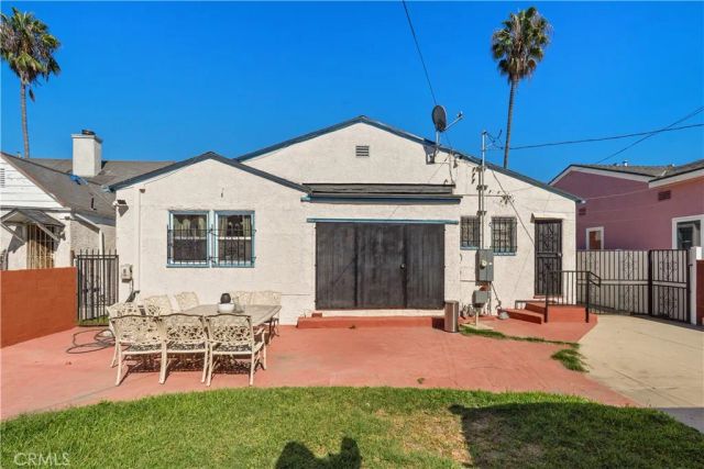 3959 S Bronson Ave, Los Angeles, CA 90008