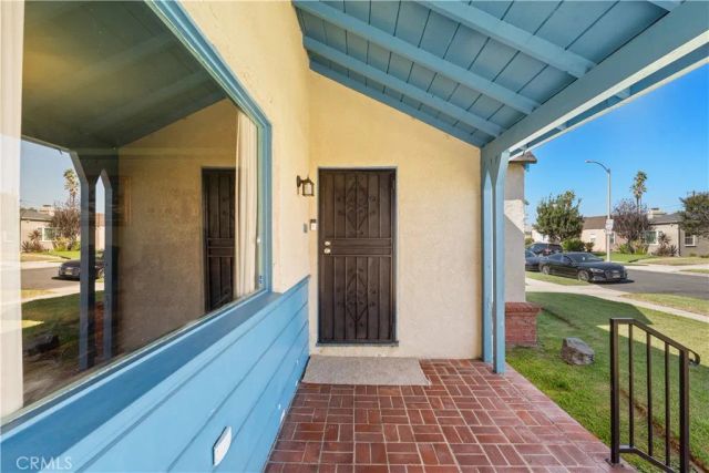 3959 S Bronson Ave, Los Angeles, CA 90008