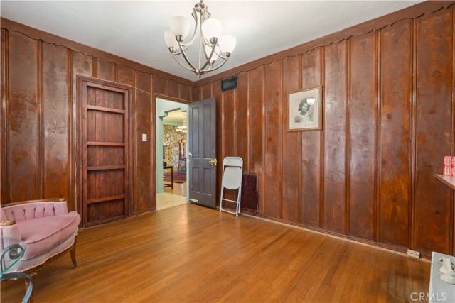 3959 S Bronson Ave, Los Angeles, CA 90008