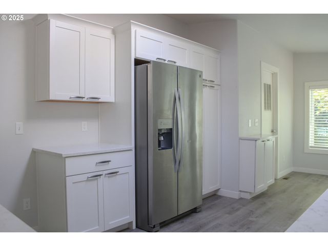 1655 S ELM St, Canby, OR 97013