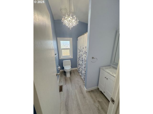 1655 S ELM St, Canby, OR 97013