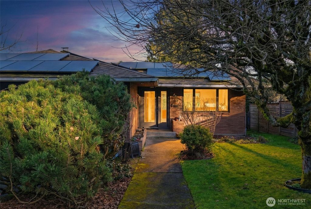 4026 48th Avenue S, Seattle, WA 98118