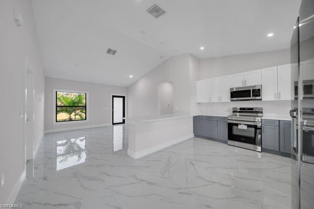 644 Woodcrest DR, Lehigh Acres, FL 33972