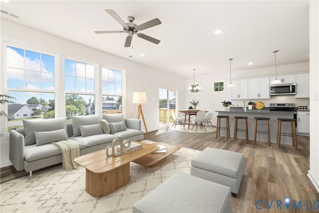 104 Pine Ridge Ln, Farmville, VA 23901