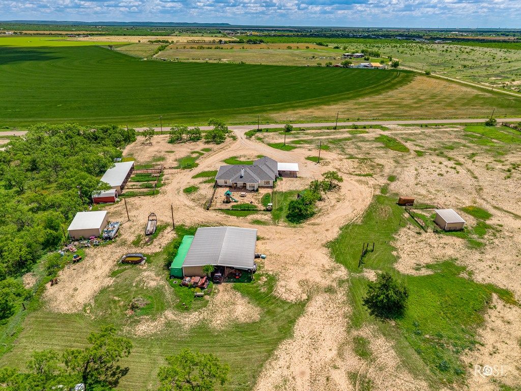 Image 11 of property listing at 10581 Ballard Rd, San Angelo, TX 76901