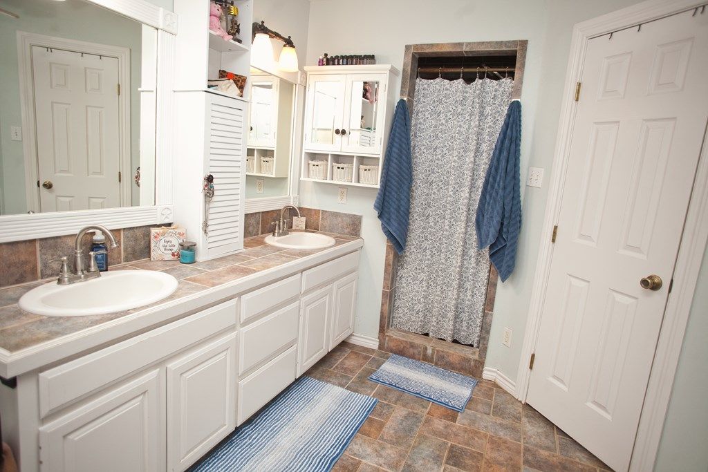 Image 57 of property listing at 10581 Ballard Rd, San Angelo, TX 76901