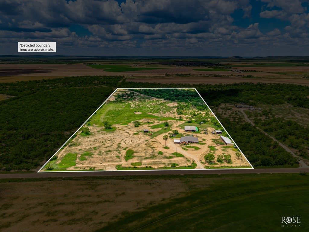 Image 6 of property listing at 10581 Ballard Rd, San Angelo, TX 76901