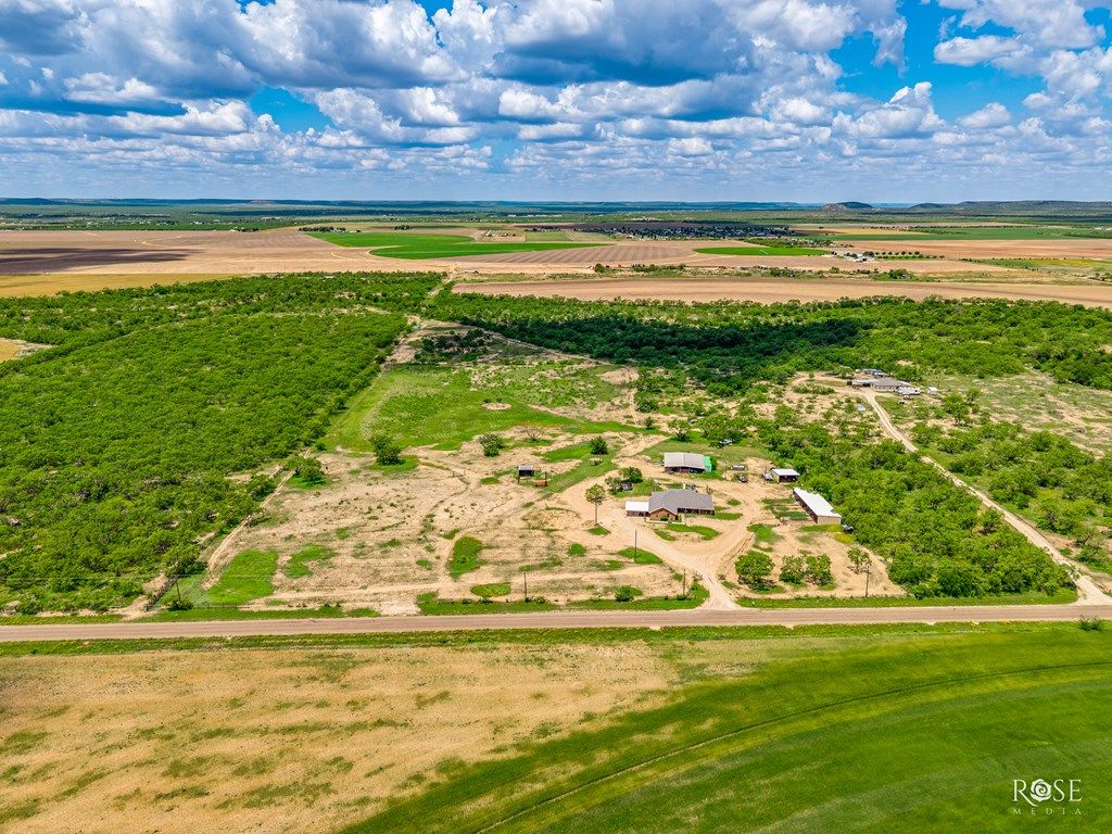 Image 7 of property listing at 10581 Ballard Rd, San Angelo, TX 76901