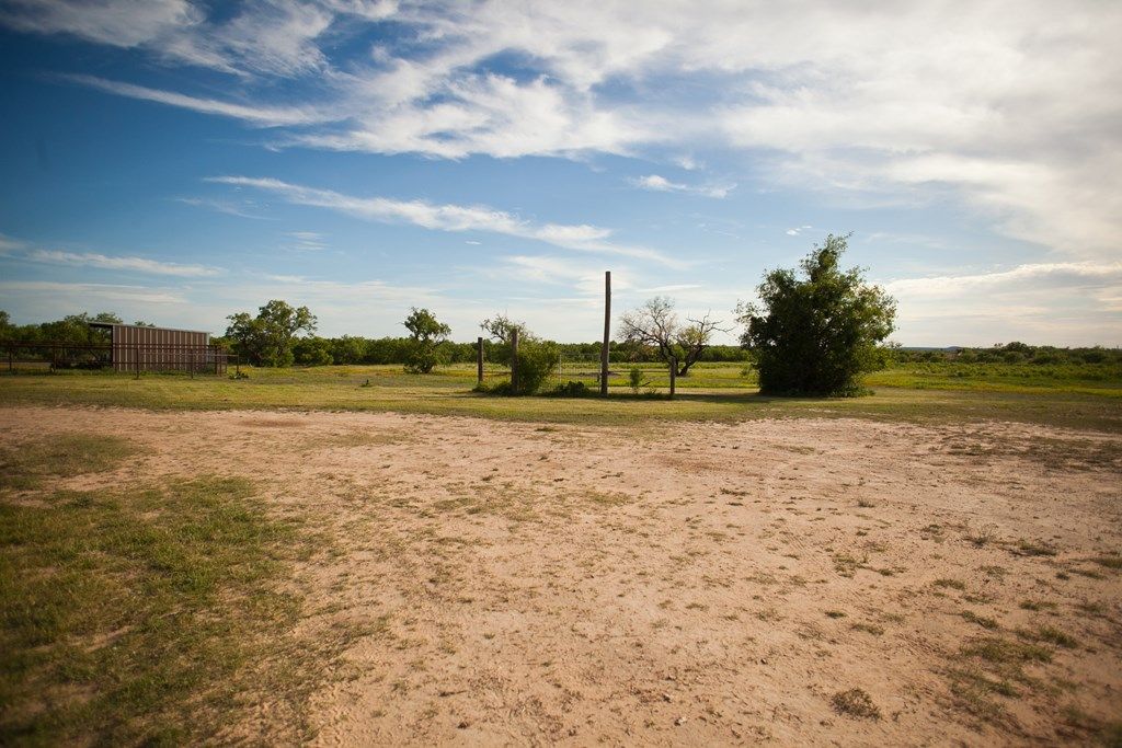 Image 71 of property listing at 10581 Ballard Rd, San Angelo, TX 76901