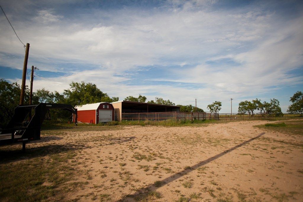 Image 73 of property listing at 10581 Ballard Rd, San Angelo, TX 76901