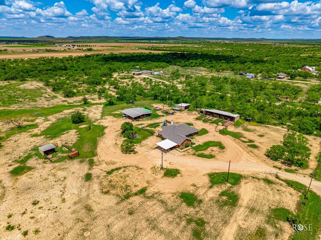 Image 9 of property listing at 10581 Ballard Rd, San Angelo, TX 76901