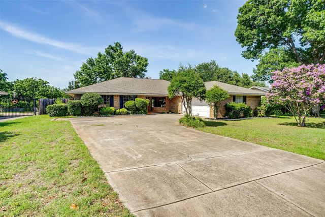 4424 Foxfire Way, Fort Worth, TX 76133