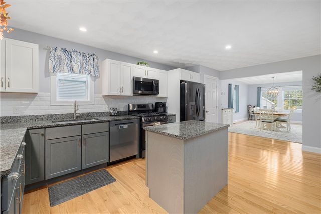 8 Lily Lane 8, West Warwick, RI 02893