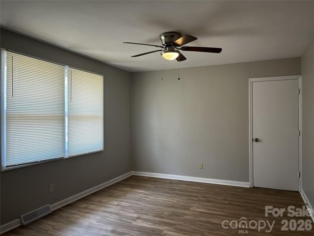2213 Shamrock Drive, Charlotte, NC 28205