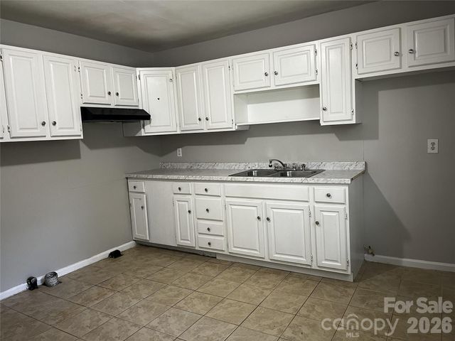 2213 Shamrock Drive, Charlotte, NC 28205