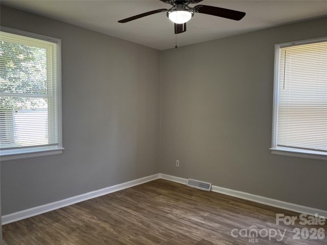 2213 Shamrock Drive, Charlotte, NC 28205