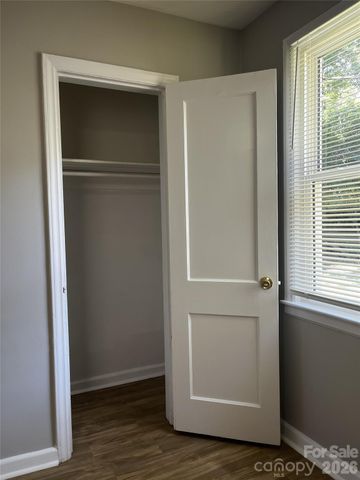 2213 Shamrock Drive, Charlotte, NC 28205