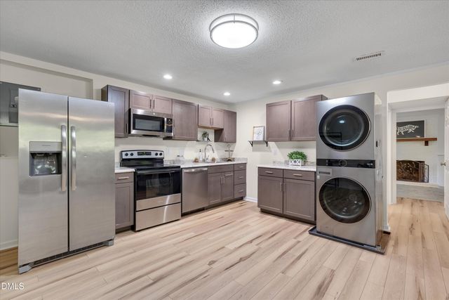 4901 Rollingwood Drive, Durham, NC 27713