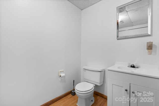 16 Saint Andrews Drive, Taylorsville, NC 28681