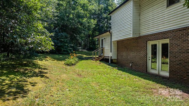 16 Saint Andrews Drive, Taylorsville, NC 28681