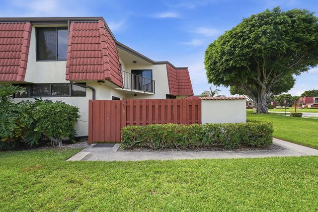 3801 VICTORIA Drive, West Palm Beach, FL 33406