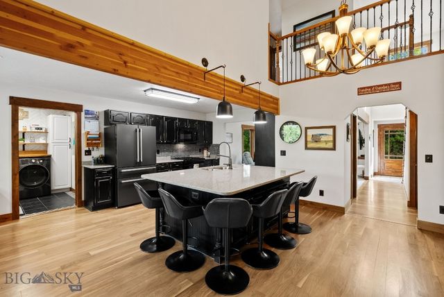 1306 Robin Lane, Bozeman, MT 59715