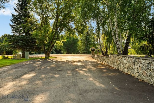1306 Robin Lane, Bozeman, MT 59715