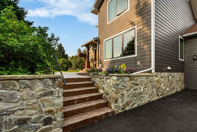 1306 Robin Lane, Bozeman, MT 59715