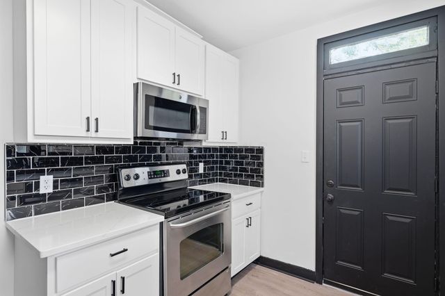 107 N Powell Avenue, Columbus, OH 43204