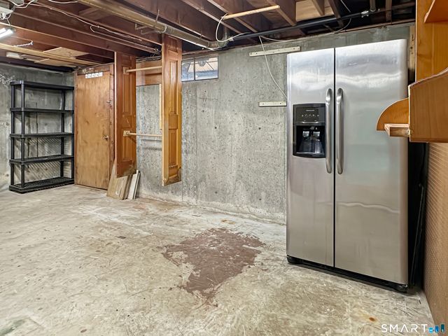 61 Smith Street, East Lyme, CT 06357